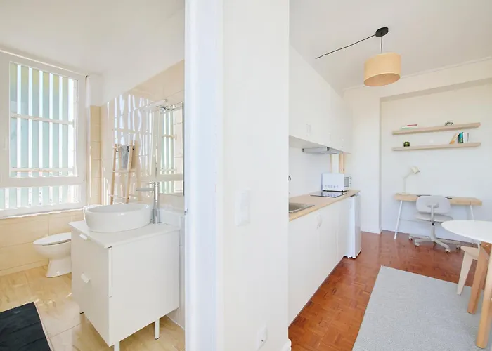 Bright In Saldanha *