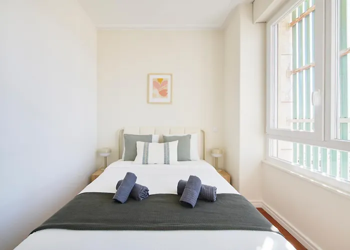 Bright In Saldanha * Lisboa