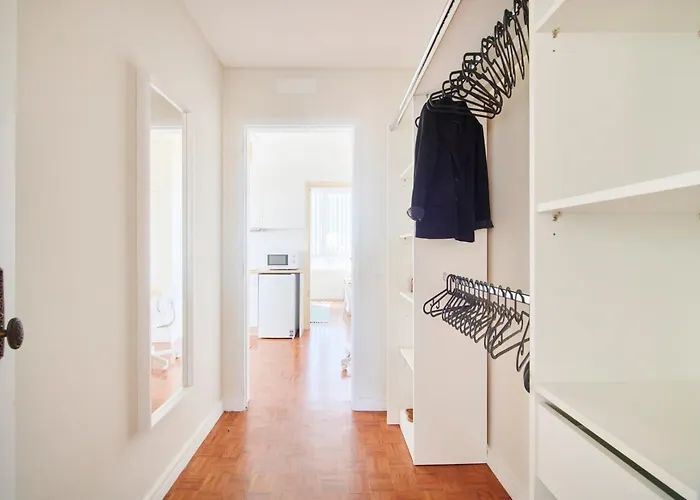 Bright In Saldanha * Lisboa